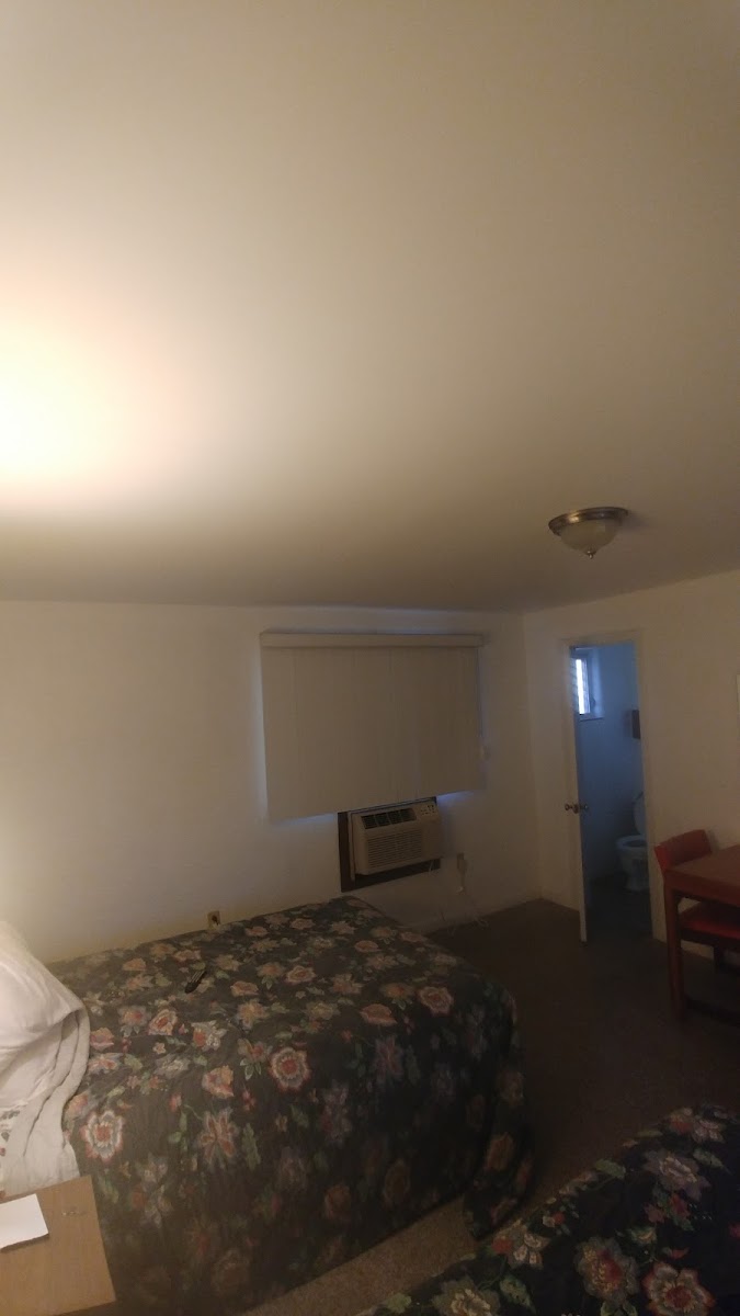 Poole's Motel photo 3