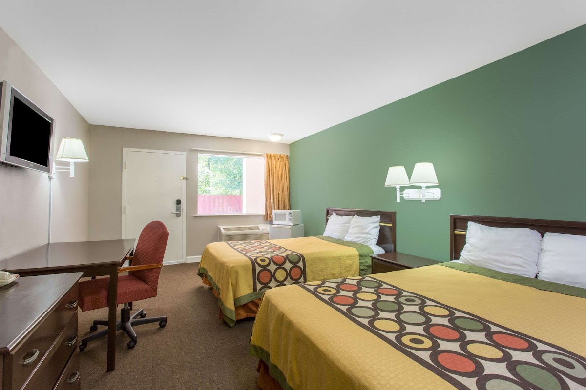 Super 8 by Wyndham Durham/University Area NC photo 2