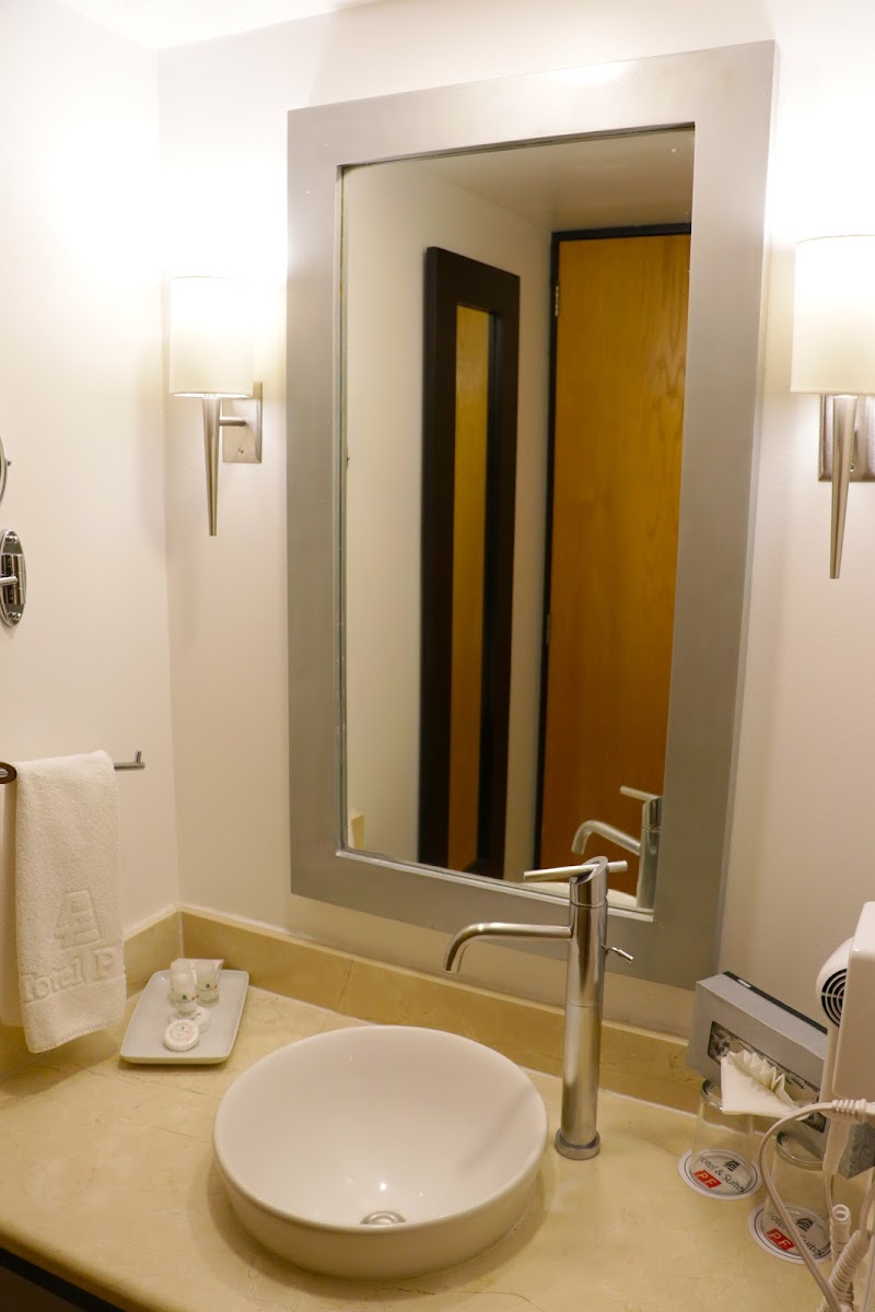 Hotel & Suites PF photo 3