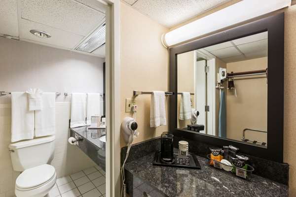 Quality Inn and Conference Center I-80 Grand Island photo 3