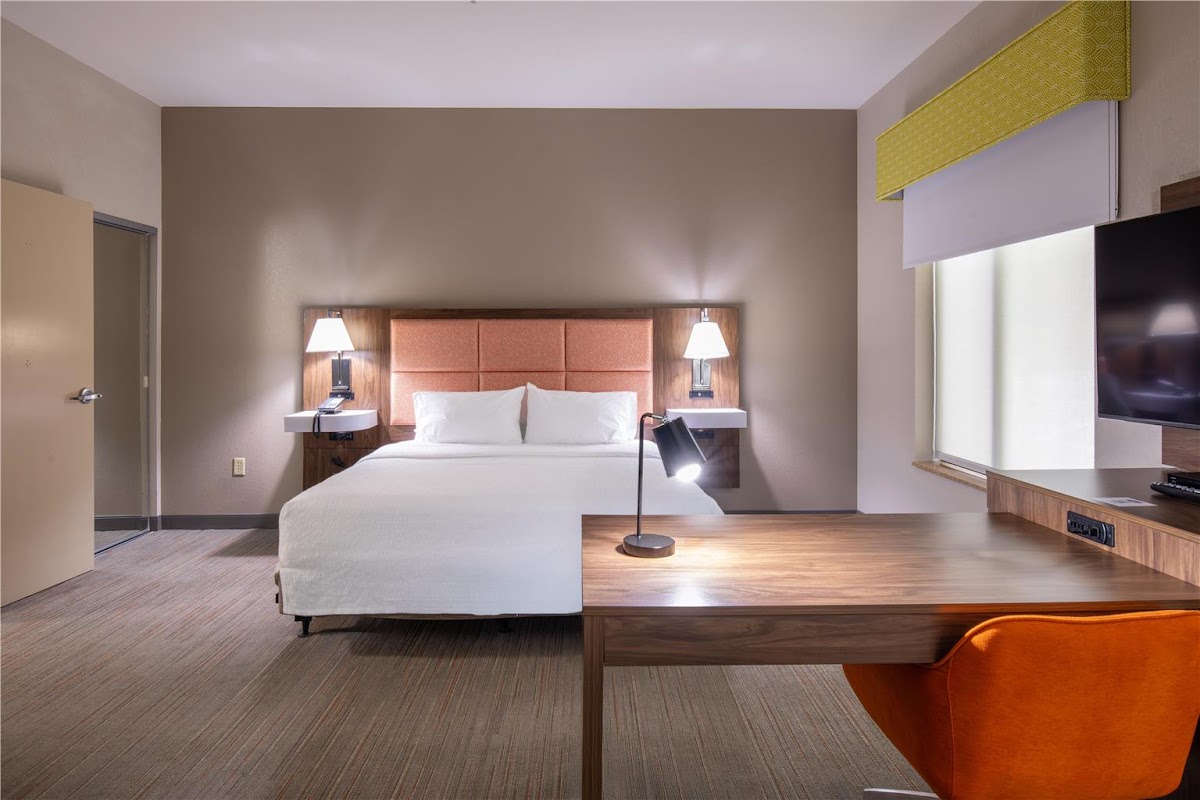 Hampton Inn Omaha West-Lakeside photo 2