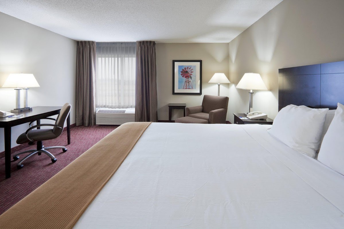 Holiday Inn Express Fort Wayne-East (New Haven) by IHG photo 2