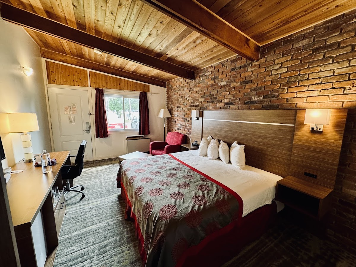 Ramada by Wyndham 1000 Islands/Gananoque photo 2