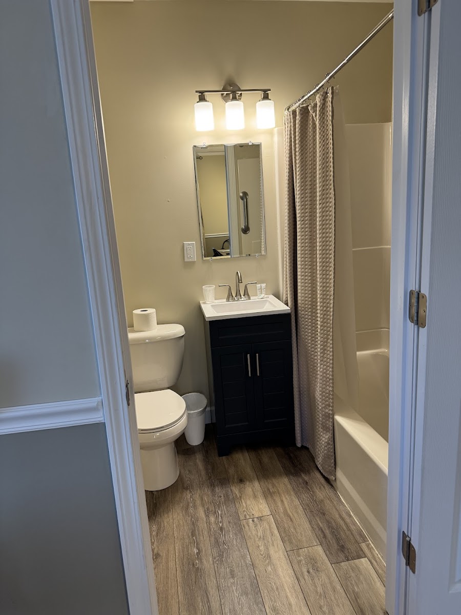 Harbor Haus Inn & Suites photo 2