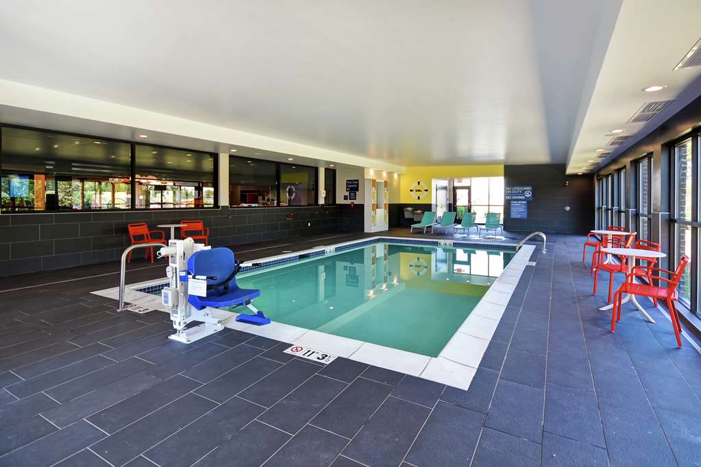 Tru by Hilton Sterling Heights Detroit photo 3