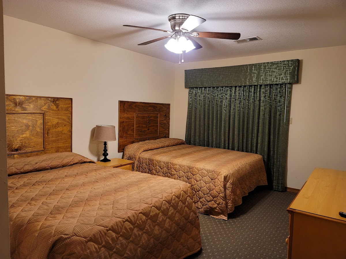 Crown Resorts at Hickory Hills