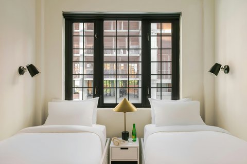 The Industrialist Hotel Gowanus Brooklyn, Sonder