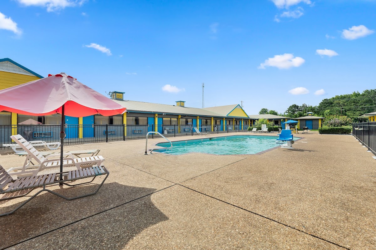 Americas Best Value Inn and Suites Aberdeen photo 3