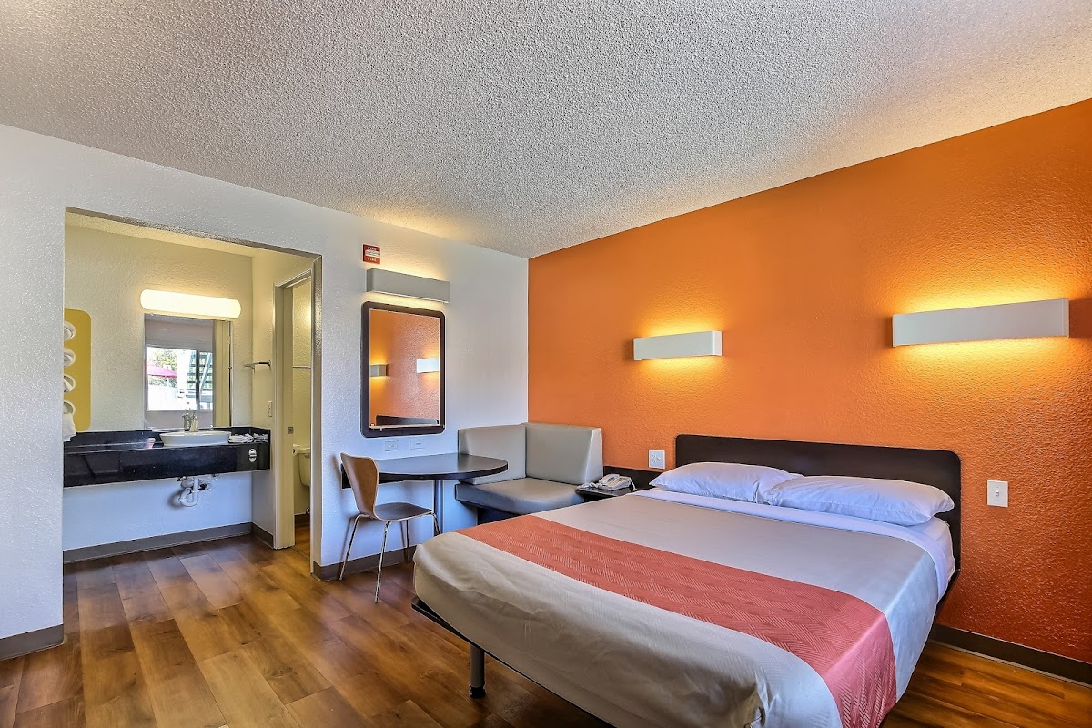 Motel 6 Pleasanton, CA photo 2