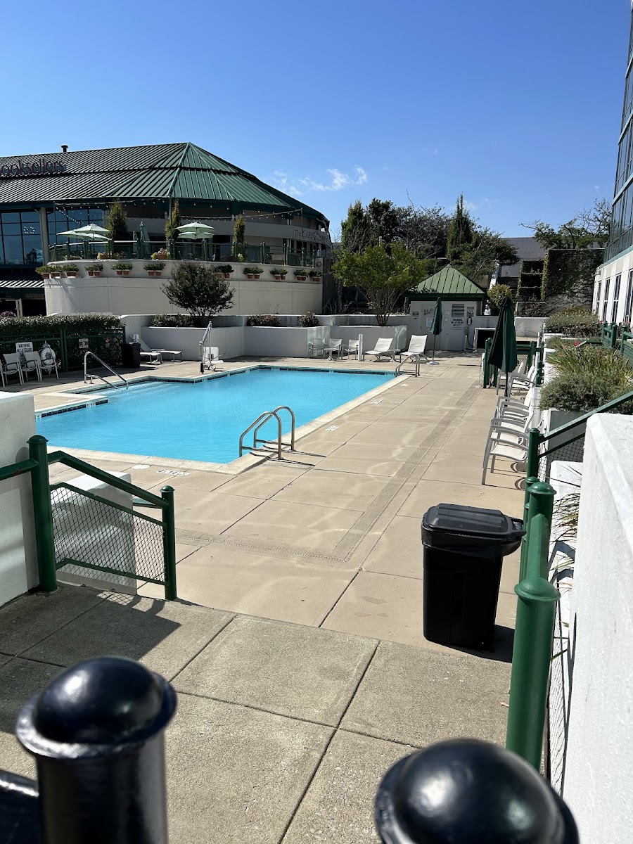 Embassy Suites by Hilton Lexington Green photo 3