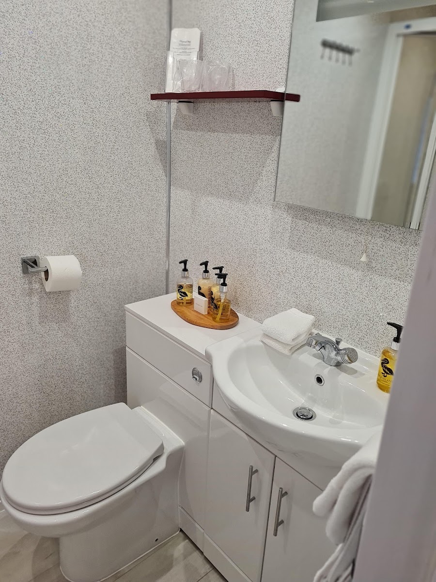 Brookside Guest House & Mini Spa photo 3