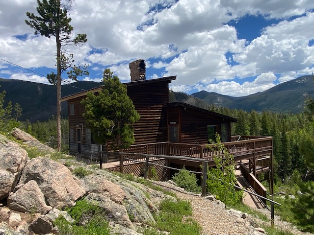 Shadowcliff Mountain Lodge photo 3