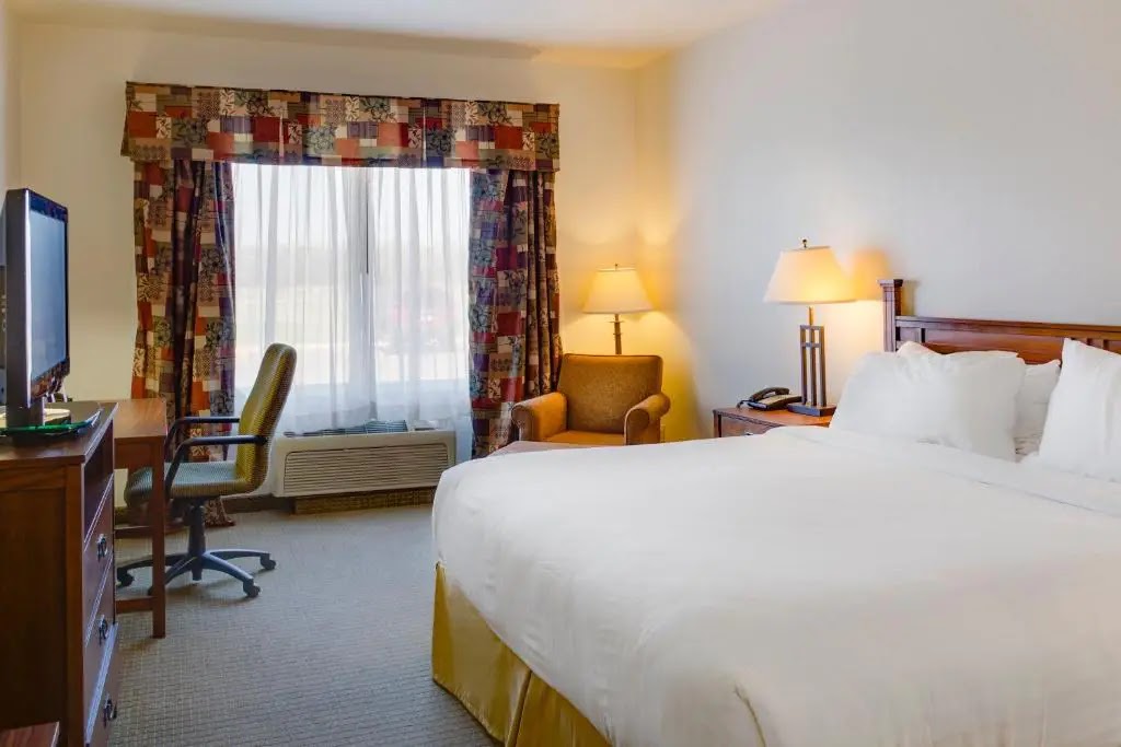 Quality Inn & Suites Bethany - Oklahoma City West photo 2