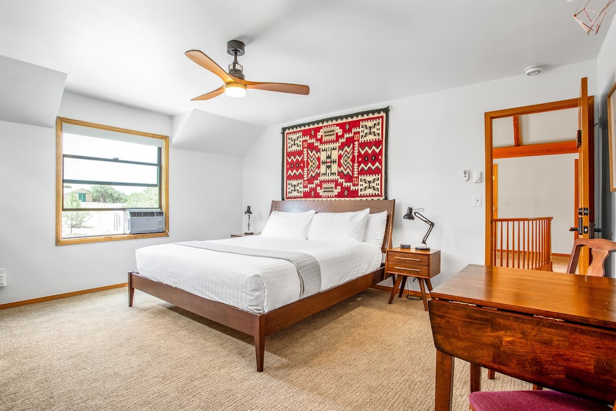 Blue Coyote Ranch Hotel & Events photo 2