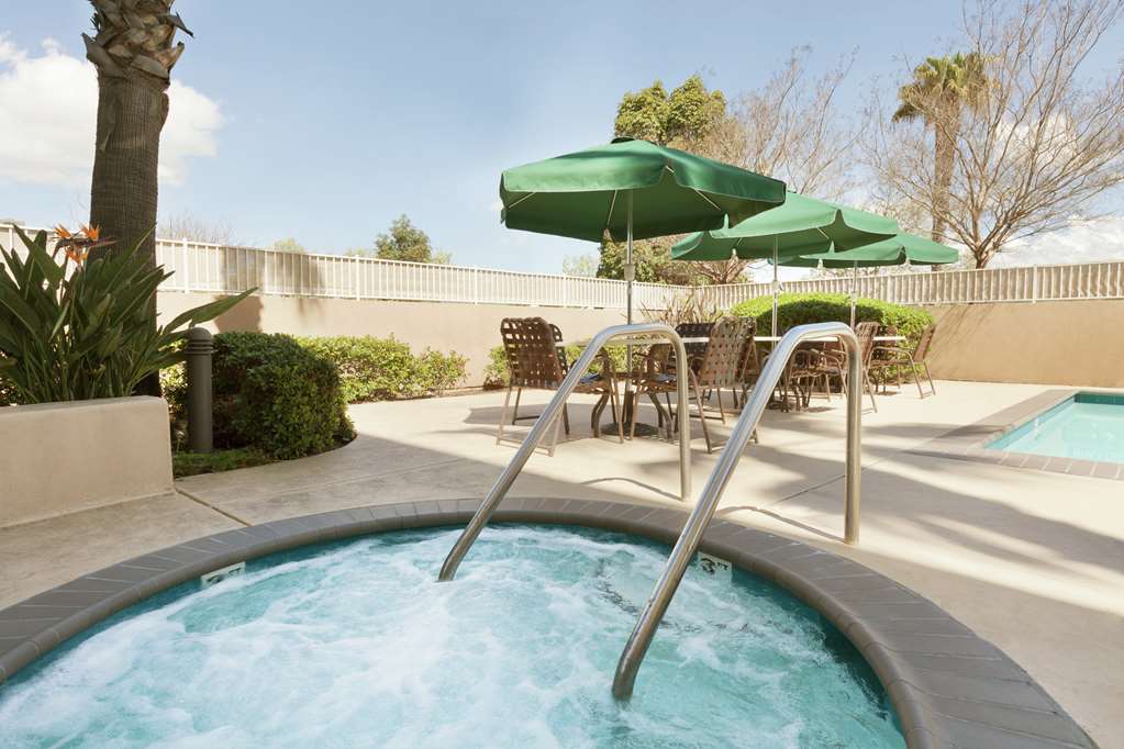 Hilton Garden Inn Gilroy photo 3