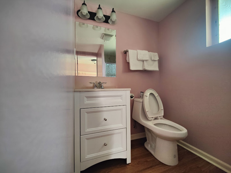 MOTEL EDGEBROOK CHICAGO NORTH SHORE BY OYO photo 3