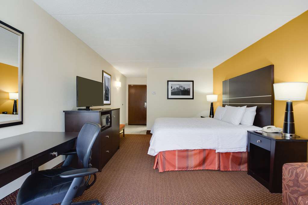 Hampton Inn Pittsburgh/West Mifflin photo 2