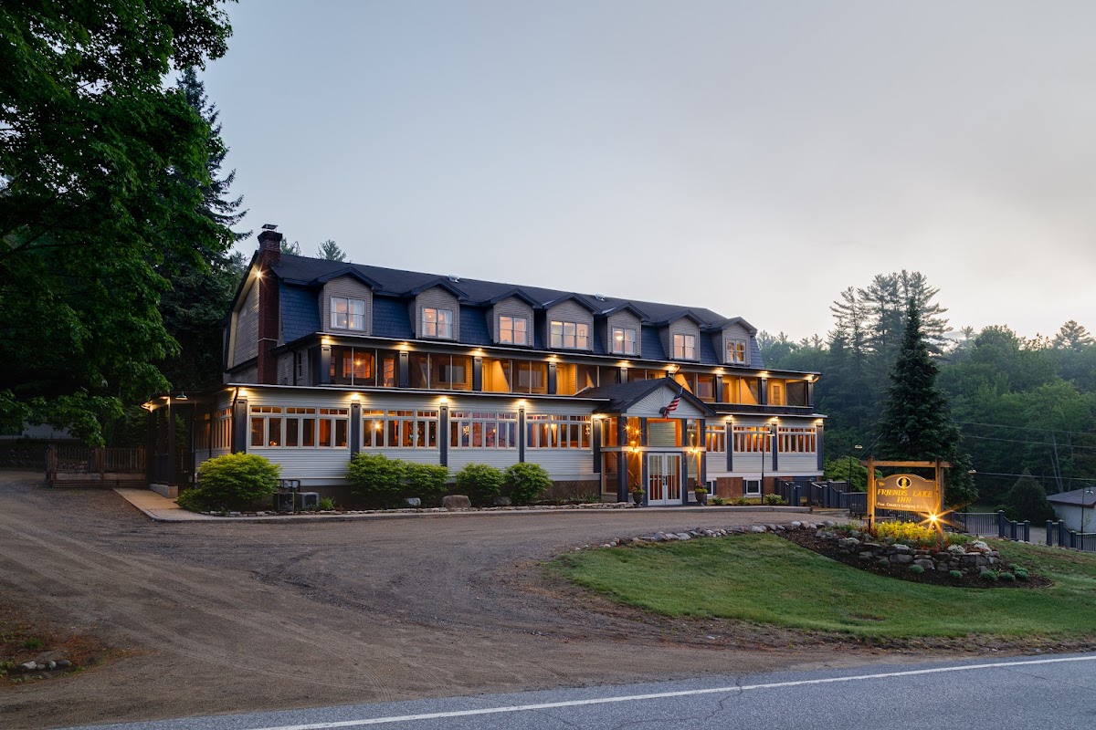Friends Lake Inn