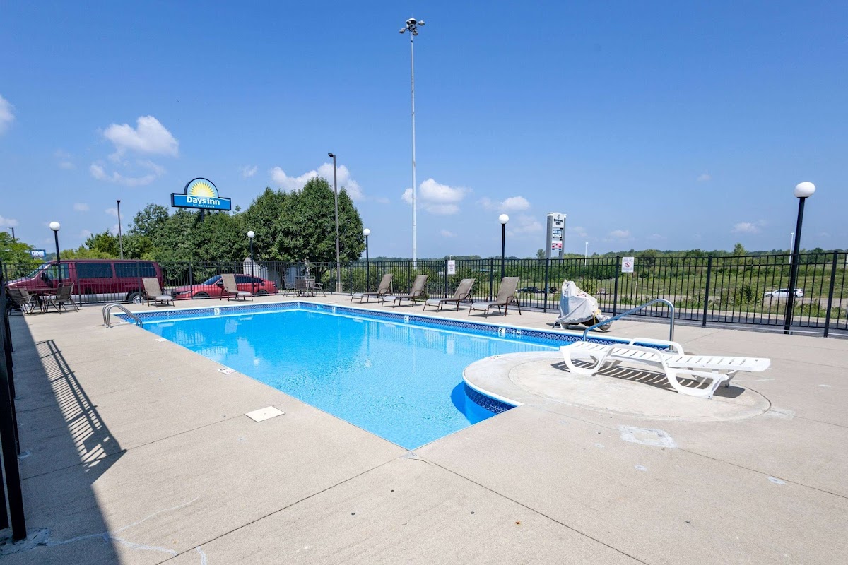 Days Inn by Wyndham Dayton Huber Heights Northeast photo 3
