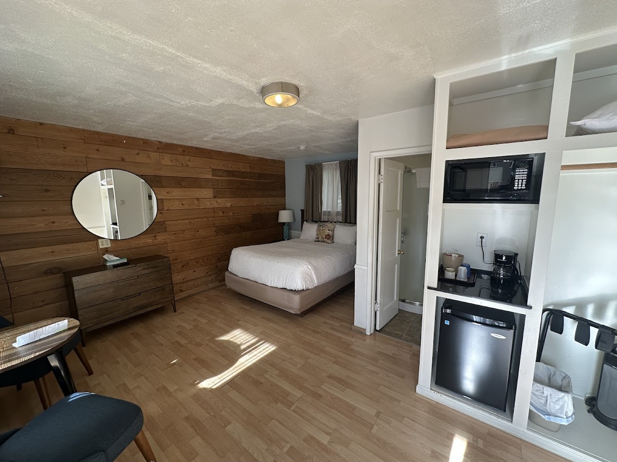 June Lake Villager Motel