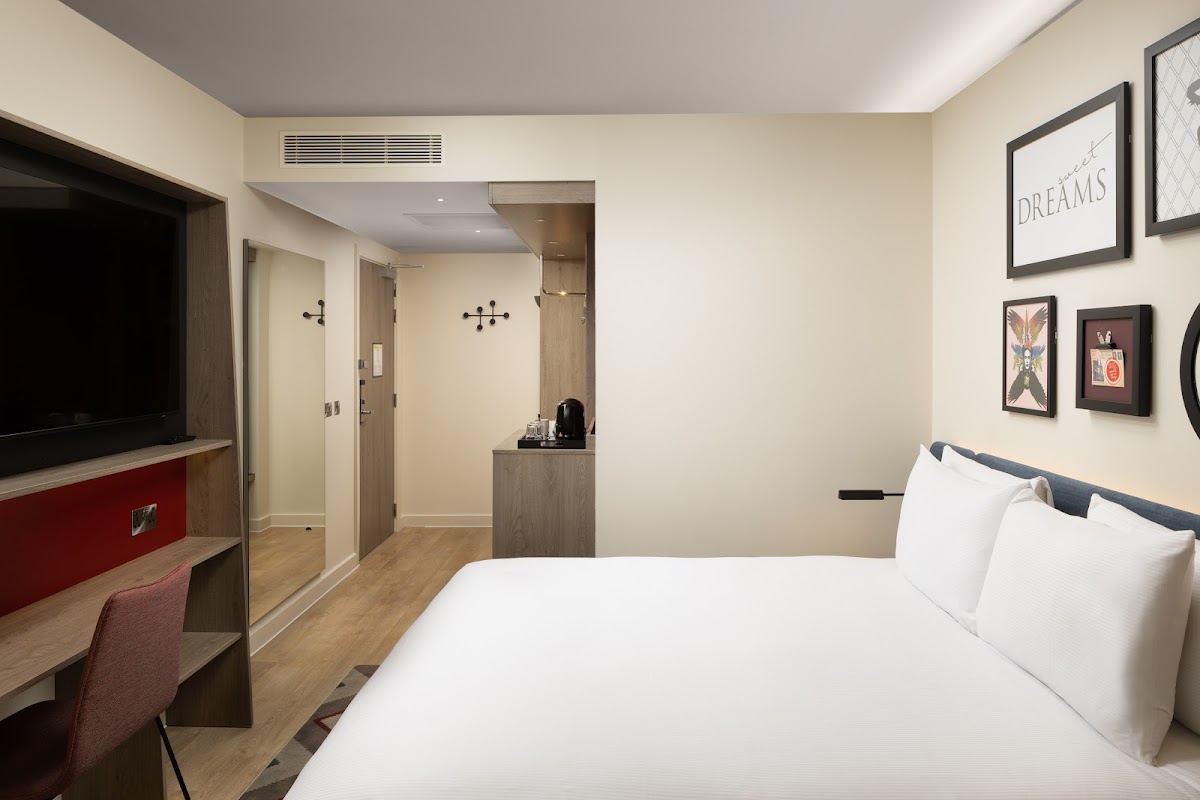Hampton by Hilton London City photo 2