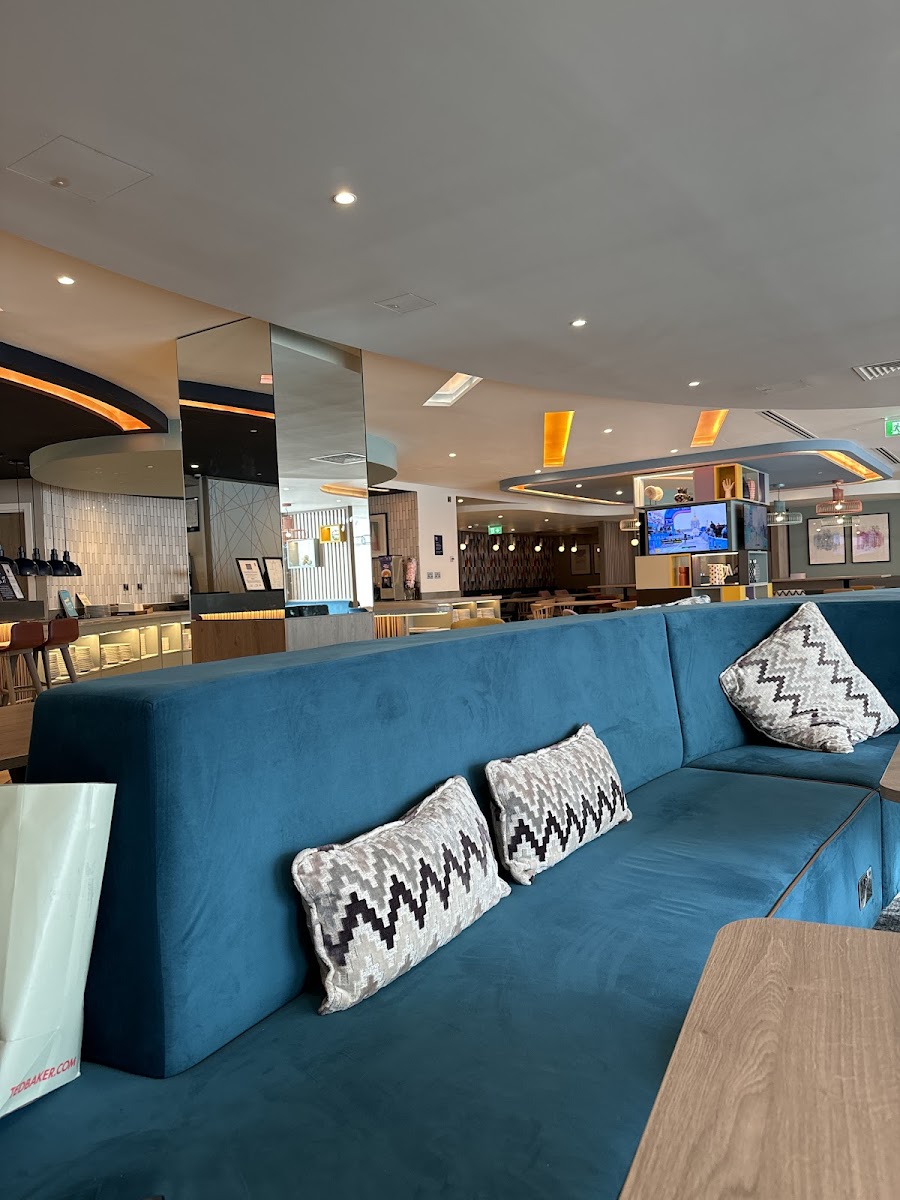 Hampton by Hilton London City photo 3