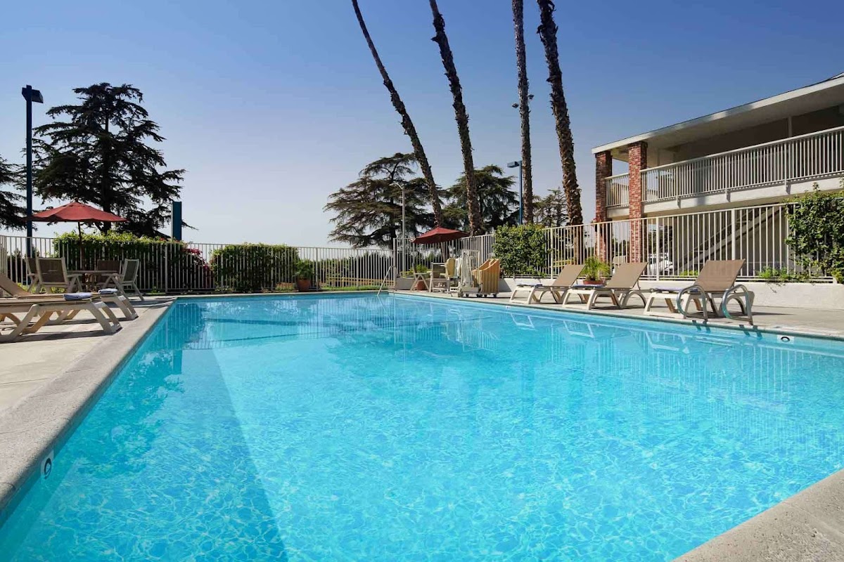 Motel 6 Arcadia, CA - Los Angeles - Pasadena Area photo 3