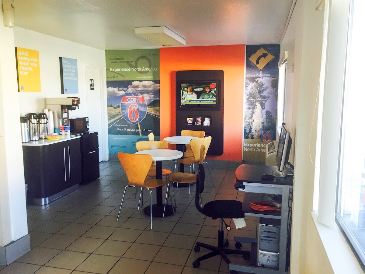 Motel 6 Amarillo, TX - West photo 3