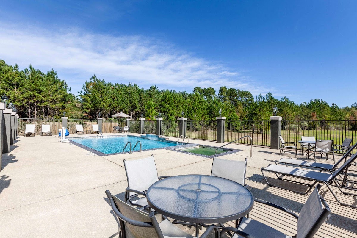 La Quinta Inn & Suites by Wyndham Lumberton photo 3
