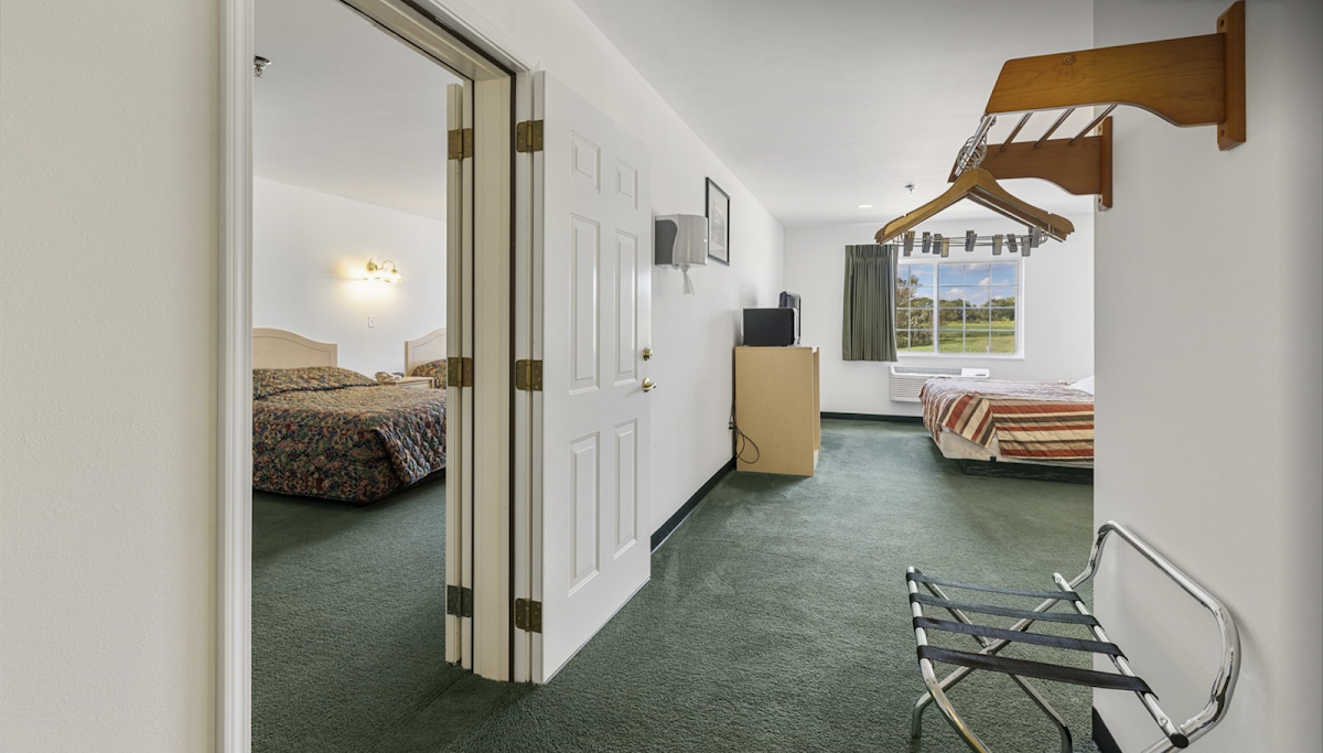 Red Bud Country Inn photo 3