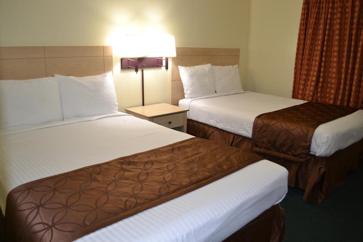 Passport Inn- By The Falls NY photo 2