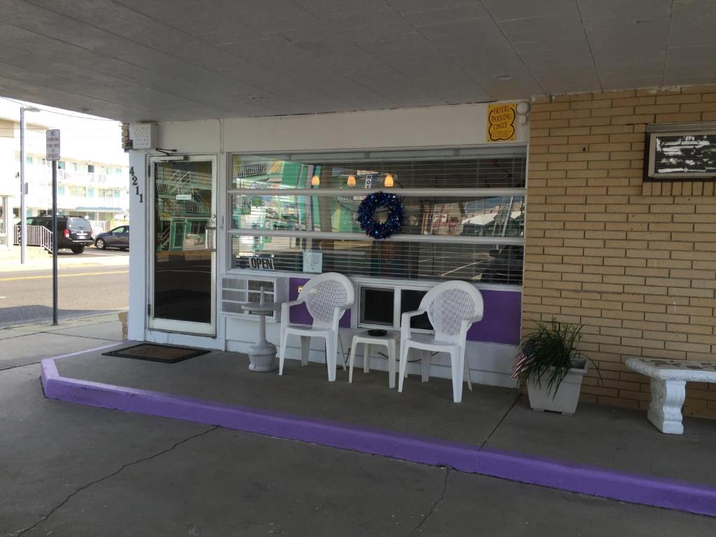 Monaco Motel photo 2