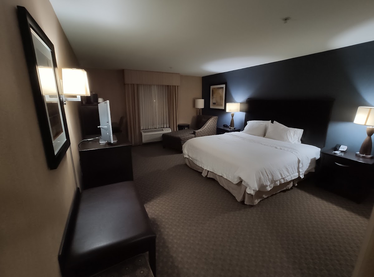 Hampton Inn & Suites Barstow photo 2