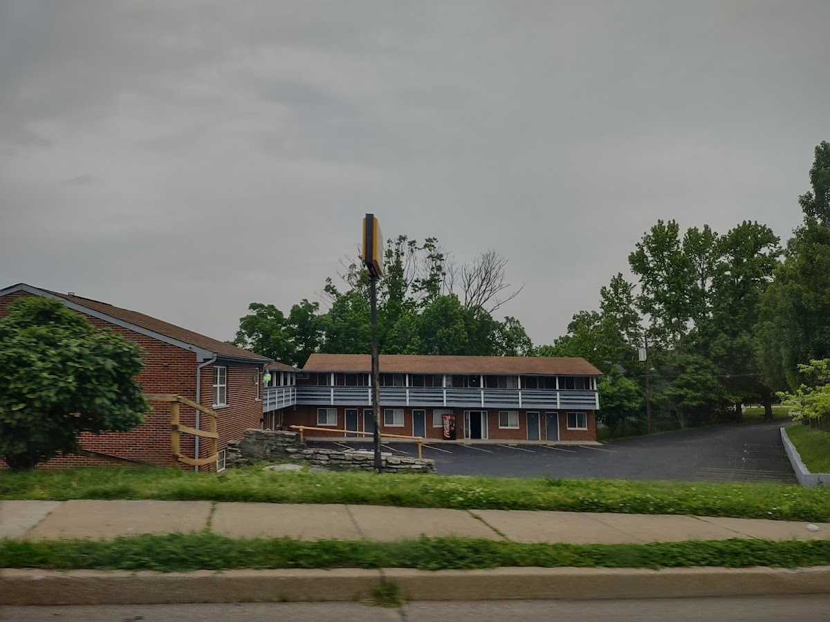 Lookout Motel photo 2