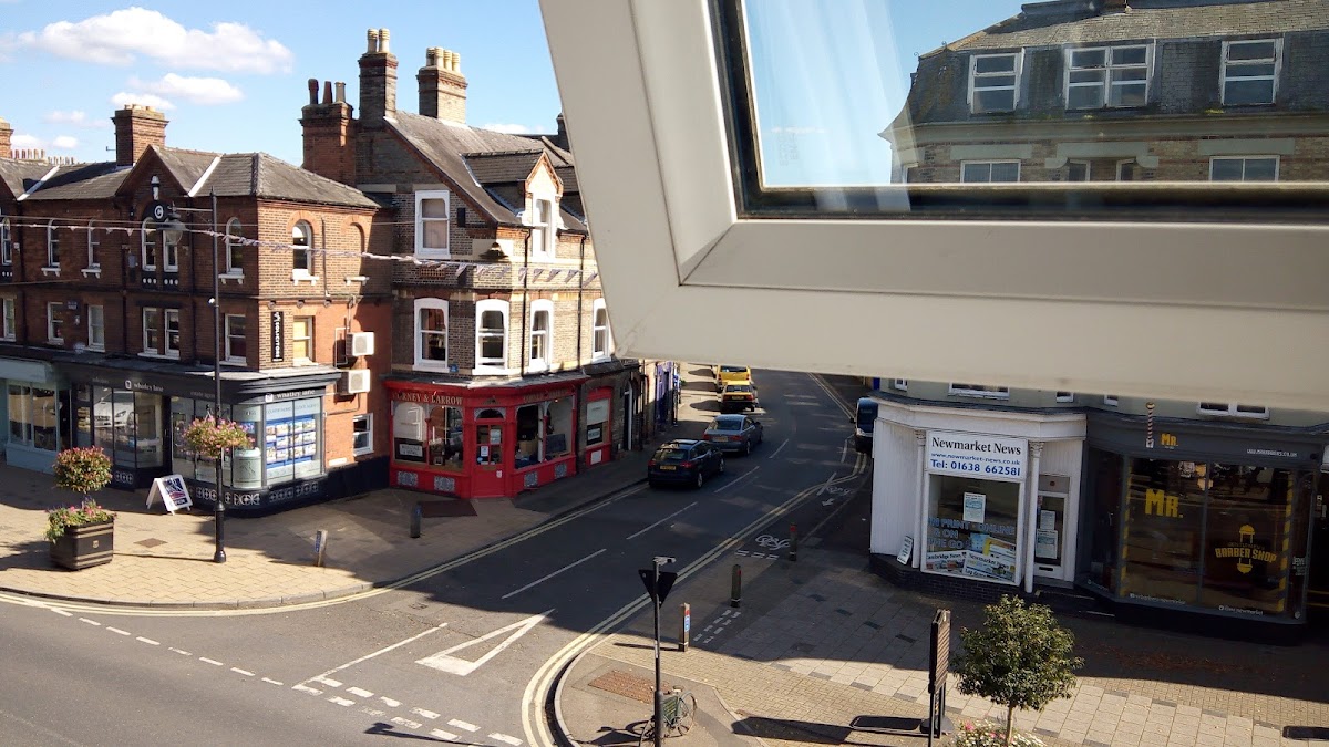 Crown Rooms Newmarket photo 3
