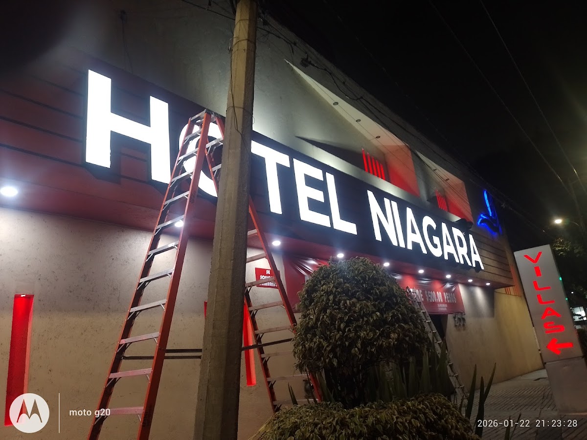 Hotel & Suites Niágara