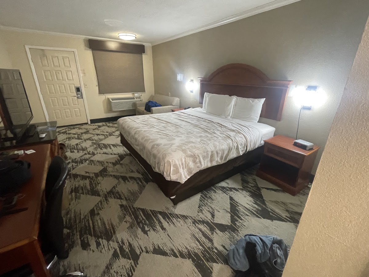 Sanger Inn photo 2