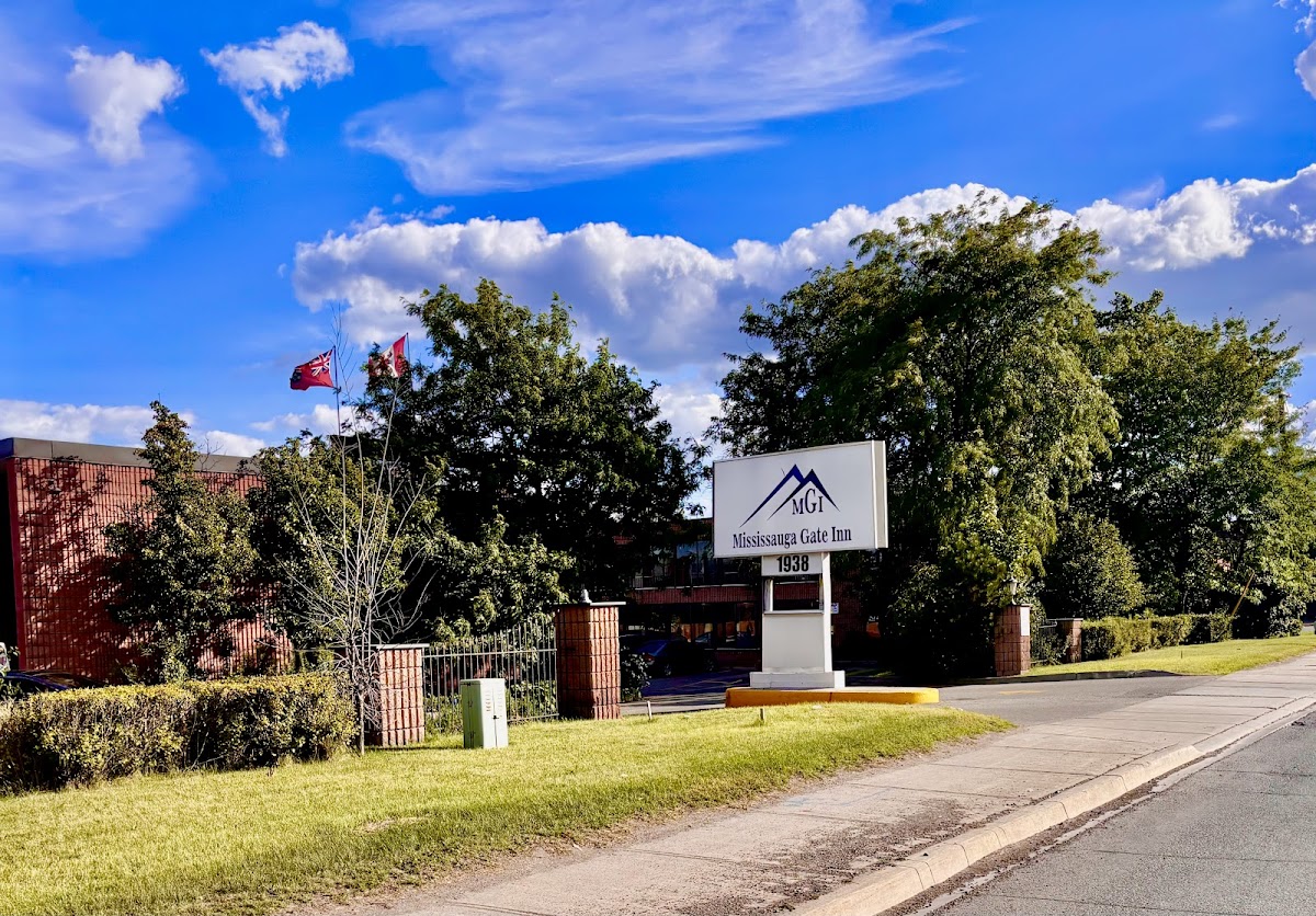 Mississauga Gate Inn