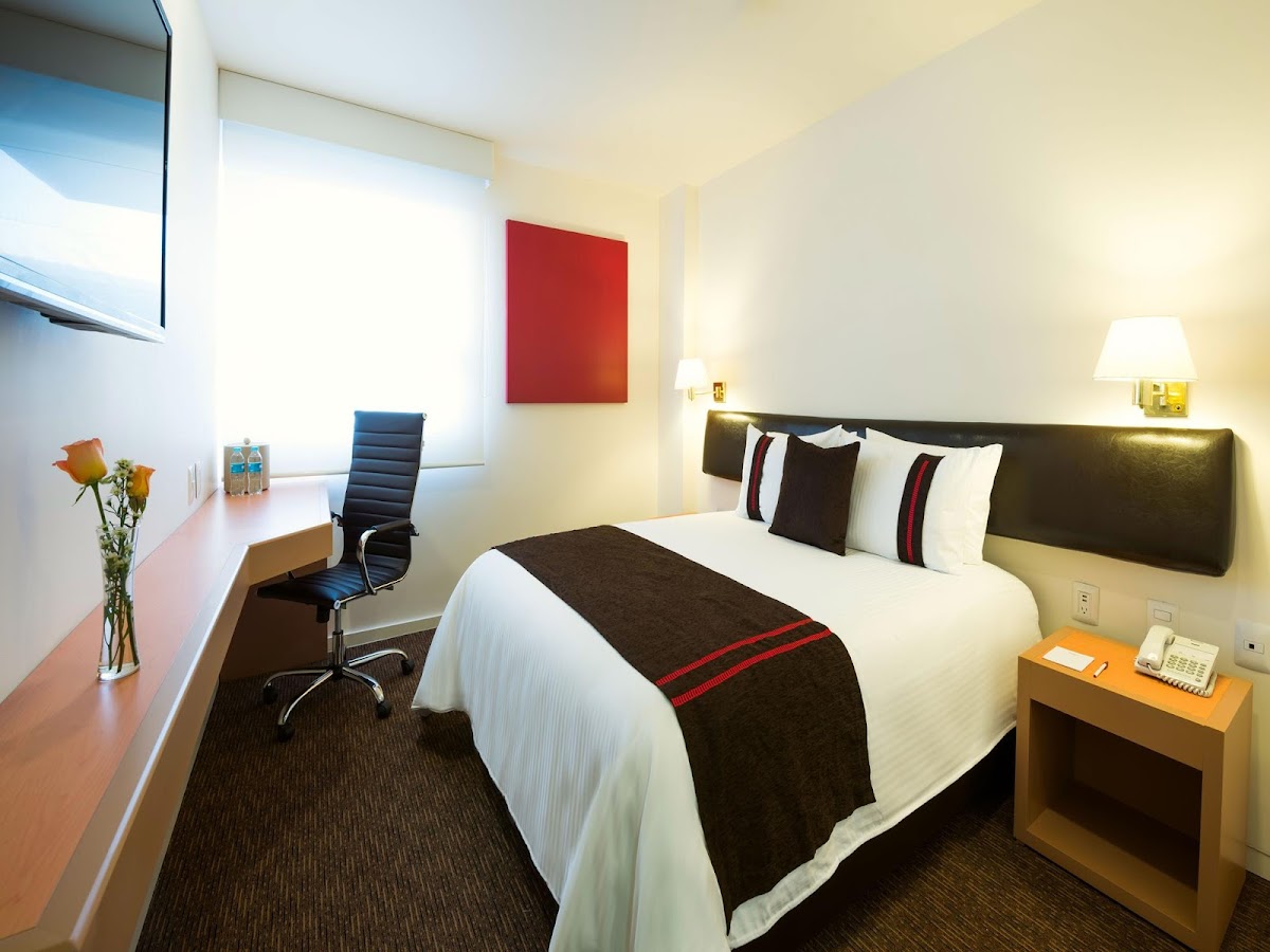 Hotel Misión Express Querétaro photo 2
