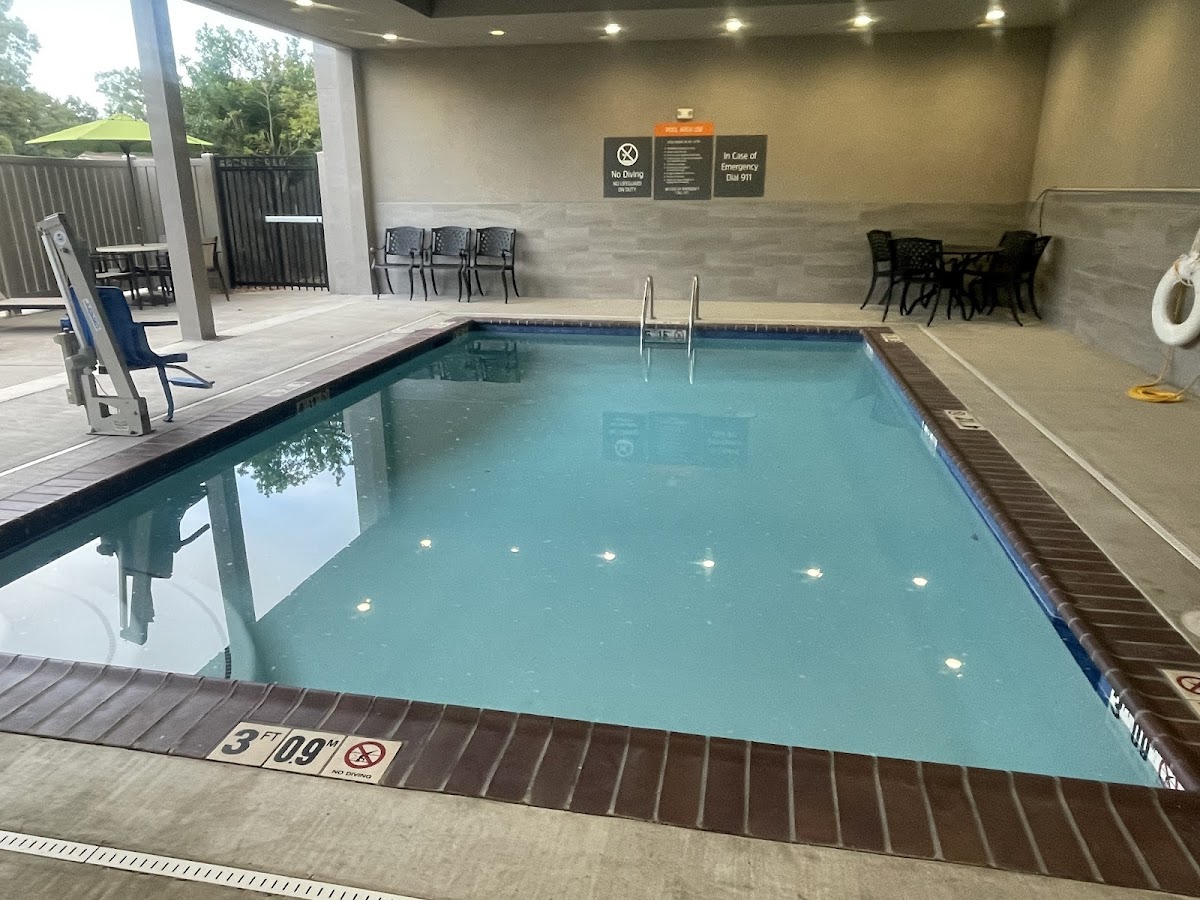 La Quinta Inn & Suites by Wyndham Lafayette Oil Center photo 3
