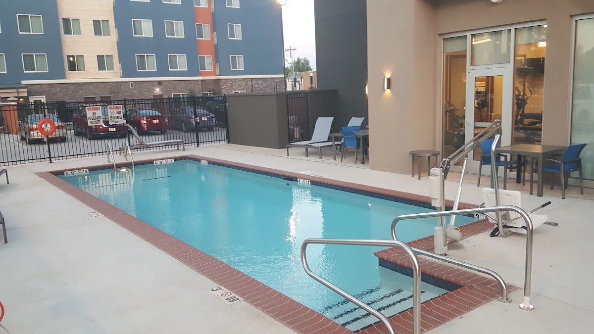 La Quinta Inn & Suites by Wyndham Oklahoma City Airport photo 3