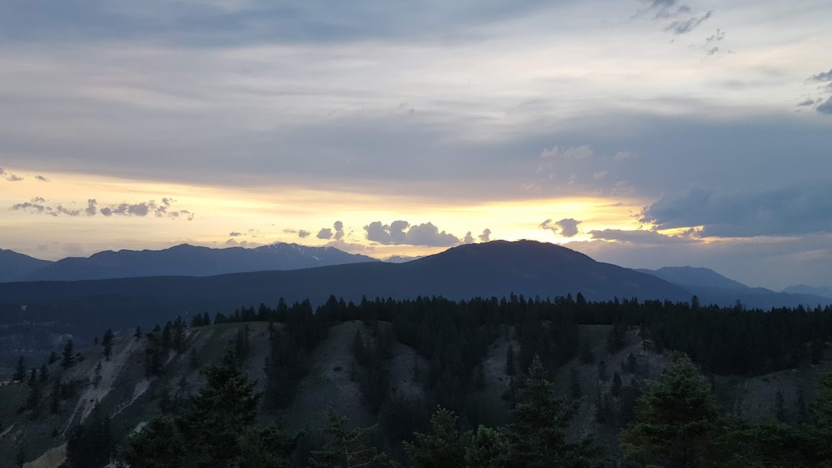Rocky Mountain Springs Lodge&Radium Chalet photo 3