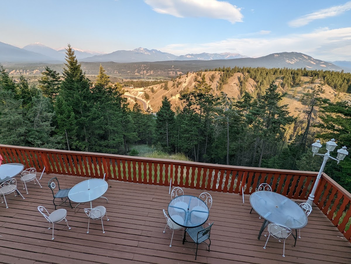 Rocky Mountain Springs Lodge&Radium Chalet photo 2