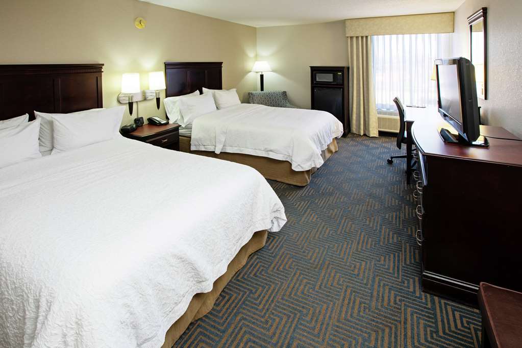 Hampton Inn Elizabethtown photo 2