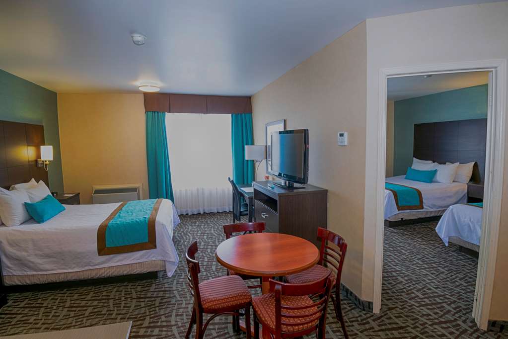 Best Western Plus Barrie photo 2