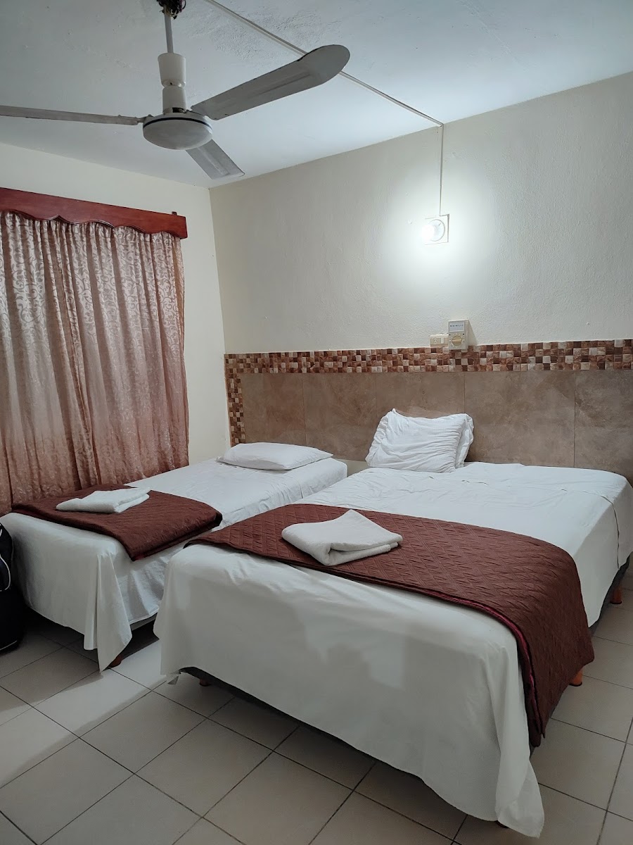 HOTEL VENECIA DE CHAMPOTON photo 2