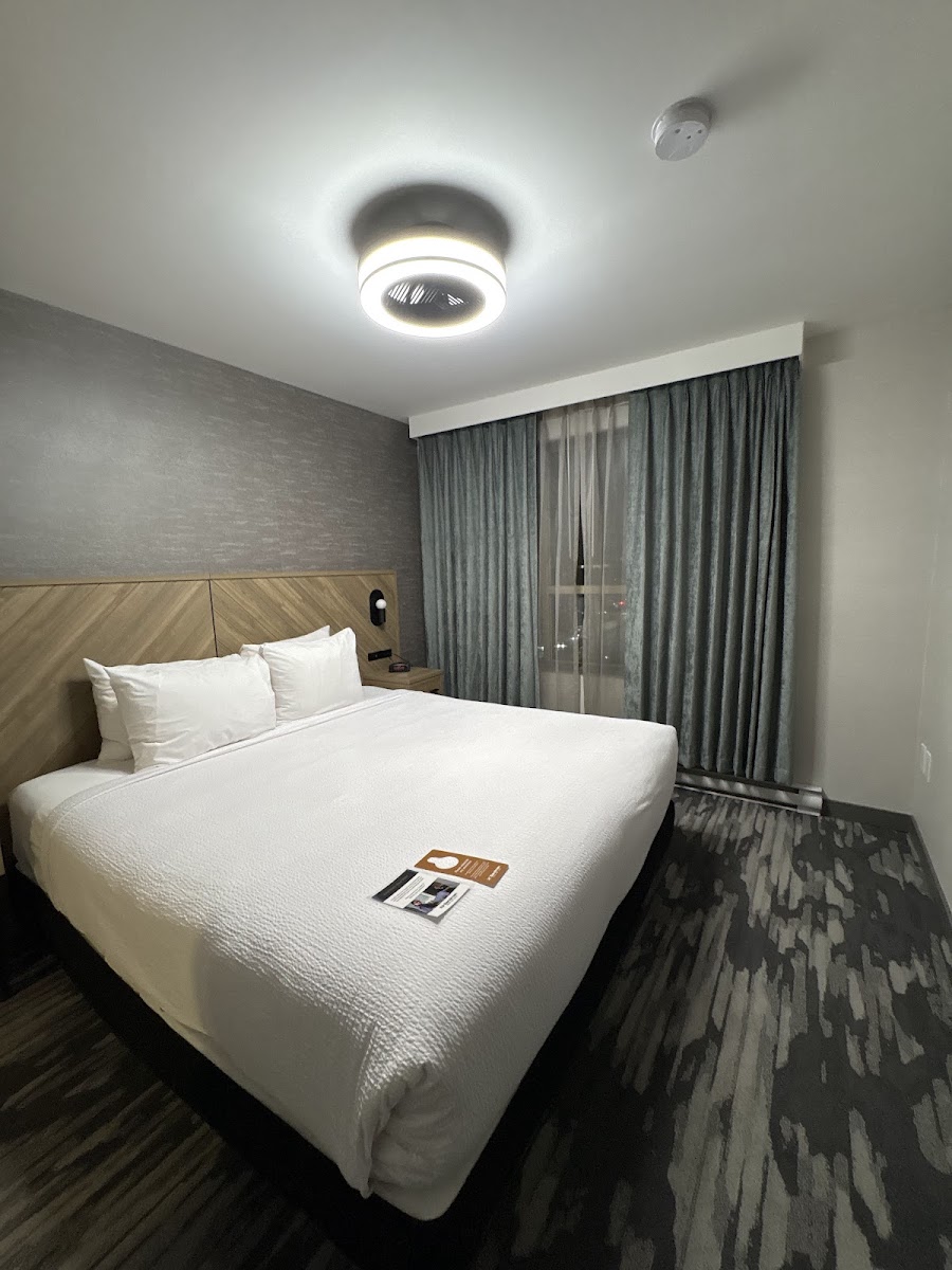 Sandman Suites Surrey-Guildford photo 2