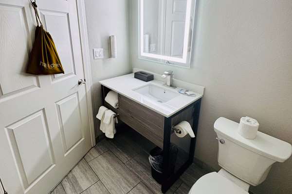 Clarion Pointe Albemarle photo 2