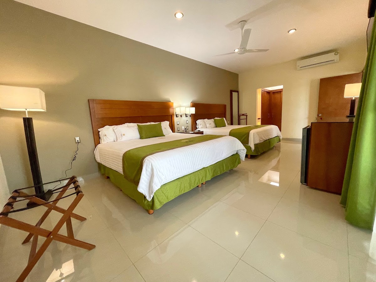 Hotel Ecce Inn
