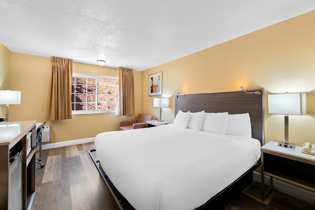 Americas Best Value Inn & Suites Flagstaff photo 2